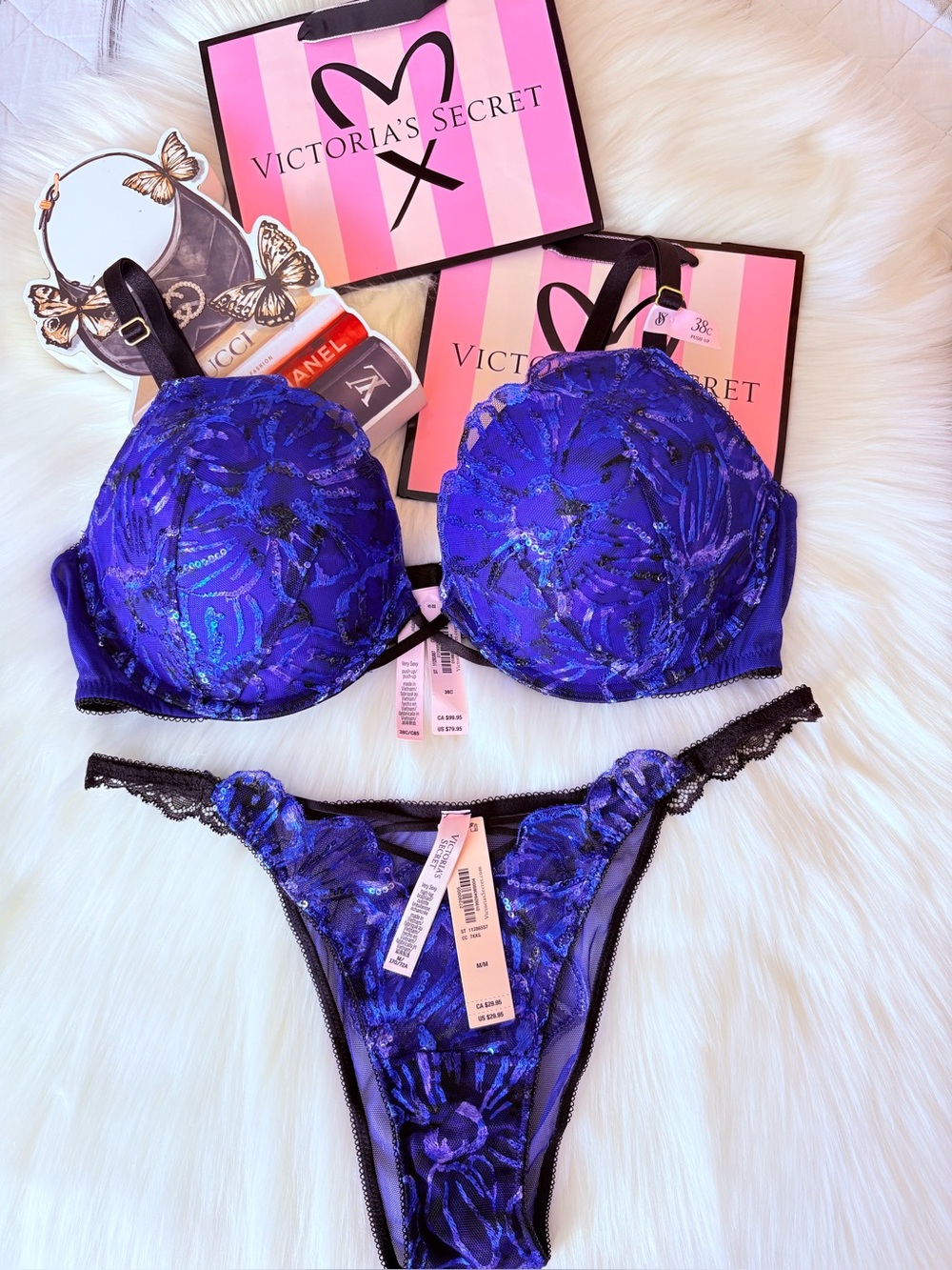 🩷🩷Victoria’s Secret very sexy bra and panty set (38C / M)🩷🩷